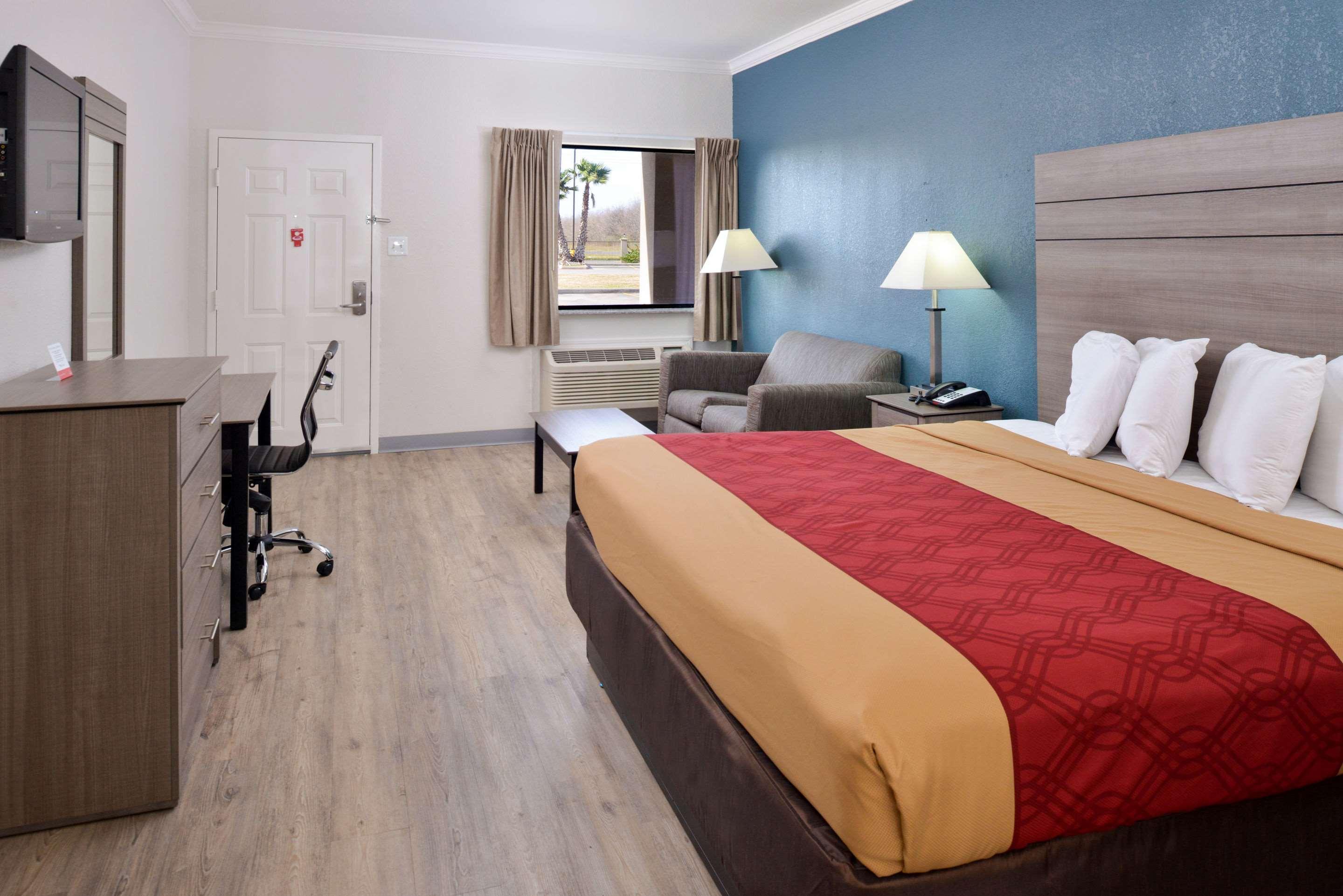 Econo Lodge Inn & Suites Port Arthur Near Sabine Pass Zewnętrze zdjęcie