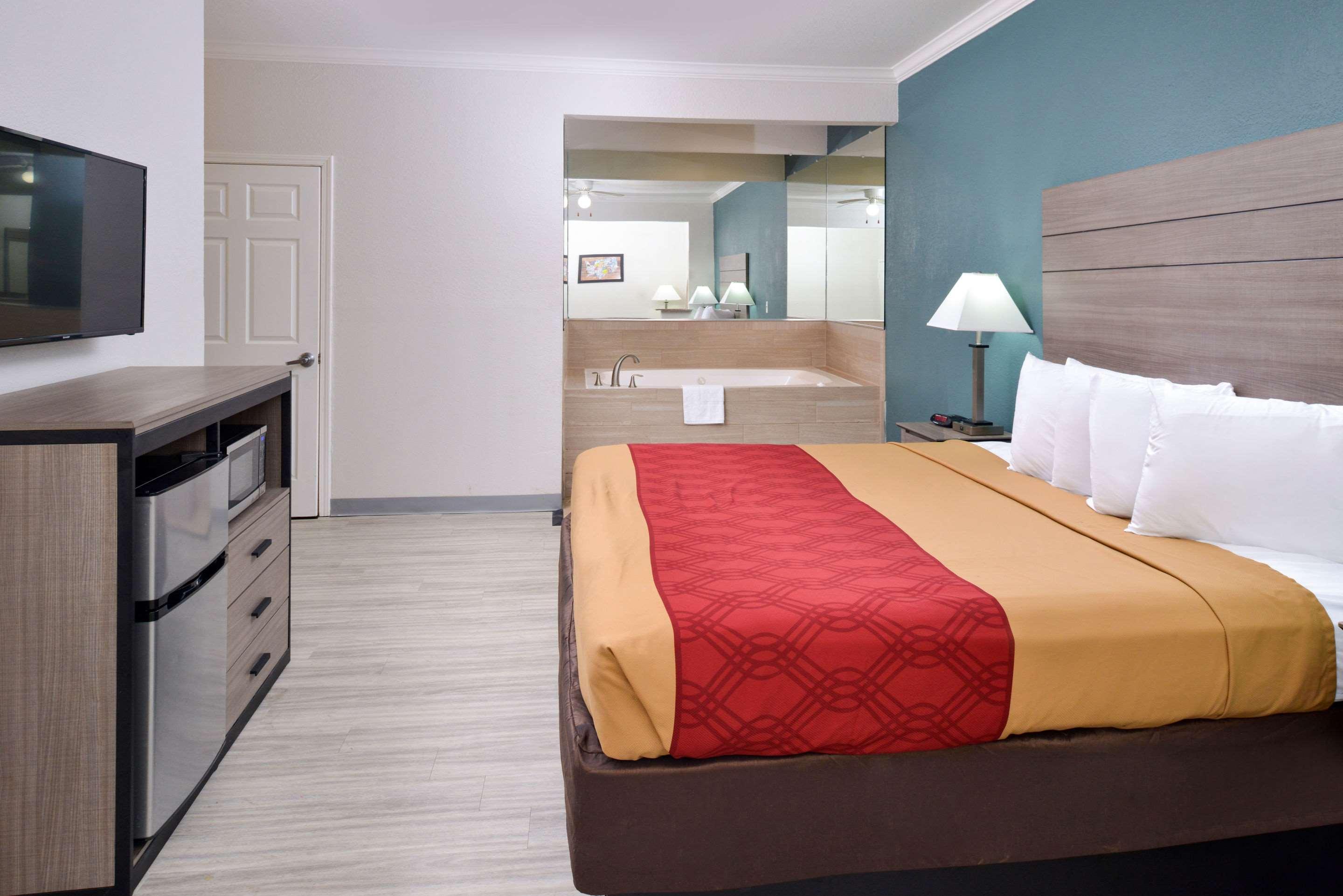 Econo Lodge Inn & Suites Port Arthur Near Sabine Pass Zewnętrze zdjęcie